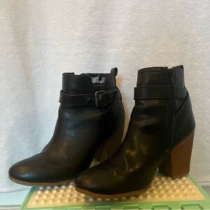 Black Leather Time And True Ankle Boots Size 8